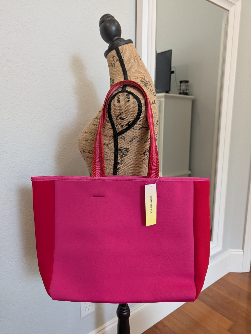 Summersault Perfect Beach Tote in a Red and Pink Colorblock Design